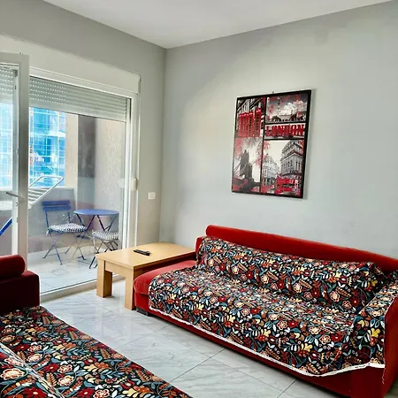 Perfect Location, Beautiful Apartment *